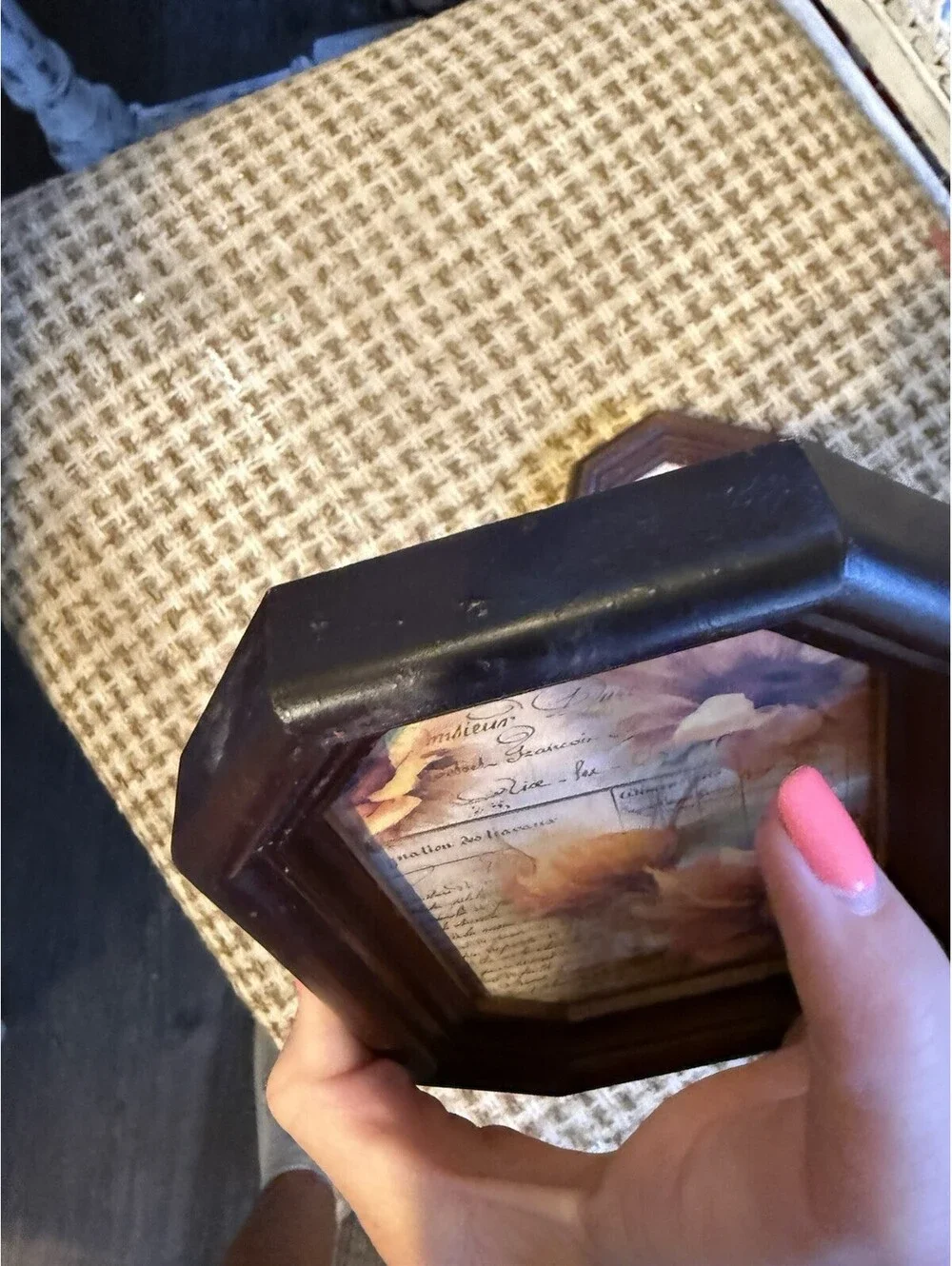 Set Of 2 Vintage wood frames with sun flower prints. 3x5, can be changed out